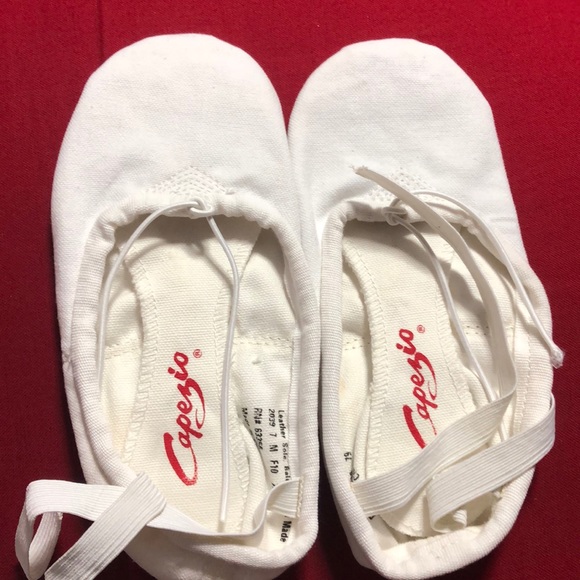 White canvas ballet shoes - Picture 2 of 3